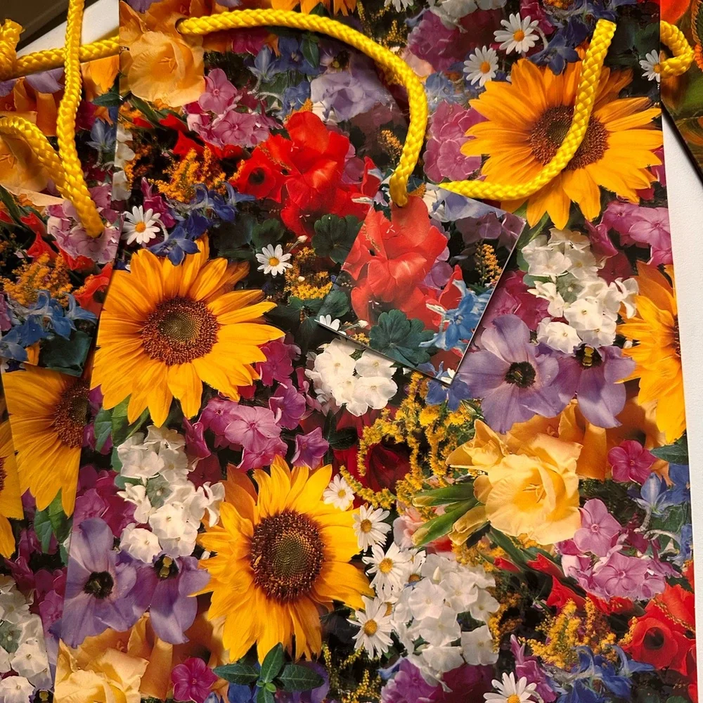 Floral Gift Bags Set